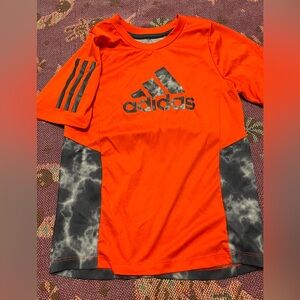 Young boys adidas tee